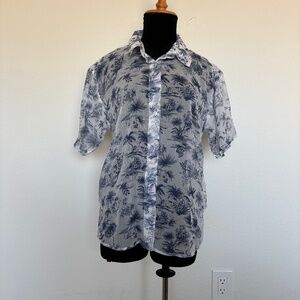 Abercrombie & Fitch Sheer Tropical Print Short Sleeve Button Up Shirt